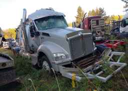 2023 KENWORTH T880
