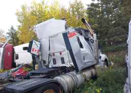 2023 KENWORTH T880