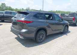 2022 TOYOTA HIGHLANDER XSE