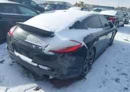 2011 PORSCHE PANAMERA 2