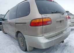2000 TOYOTA SIENNA