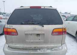 2000 TOYOTA SIENNA