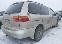 2000 TOYOTA SIENNA