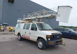 2011 FORD E-350 SUPER DUTY COMMERCIAL