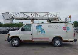 2011 FORD E-350 SUPER DUTY COMMERCIAL