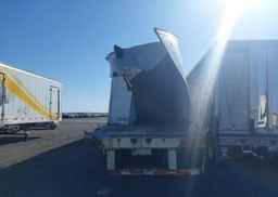 2013 WABASH NATIONAL CORP TRAILER