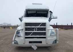 2023 VOLVO VNL