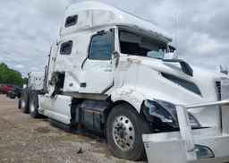 2023 VOLVO VNL