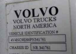 2023 VOLVO VNL