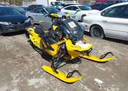 2025 SKIDOO MX - Z