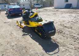 2025 SKIDOO MX - Z