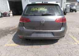 2016 VOLKSWAGEN GOLF