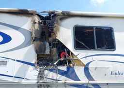 1999 FREIGHTLINER CHASSIS X LINE MOTOR HOME