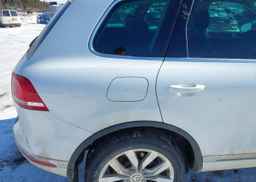 2016 VOLKSWAGEN TOUAREG TDI