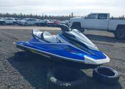 2018 YAMAHA WAVE RUNNER