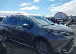 2023 TOYOTA SIENNA XLE 8-PASSENGER