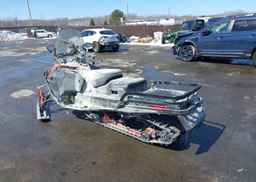 2020 SKIDOO SNOWMOBILE