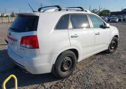 2013 KIA SORENTO