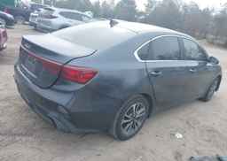 2022 KIA FORTE GT LINE