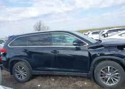 2019 TOYOTA highlander xle