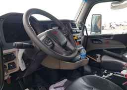 2024 PETERBILT 579