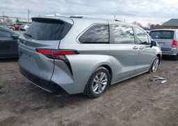 2024 TOYOTA SIENNA