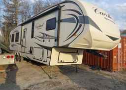 2018 FOREST RIVER CARDINAL 5TH WHEEL