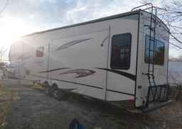 2018 FOREST RIVER CARDINAL 5TH WHEEL