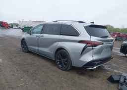 2022 TOYOTA SIENNA LE