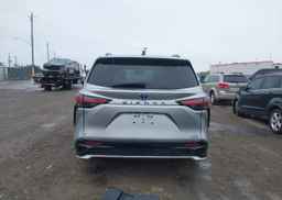 2022 TOYOTA SIENNA LE