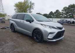 2022 TOYOTA SIENNA LE