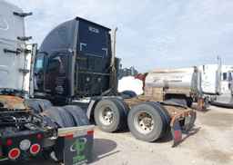 2013 FREIGHTLINER CASCADIA 125