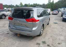 2011 TOYOTA SIENNA LE 8 PASSENGER