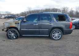 2011 CADILLAC ESCALADE