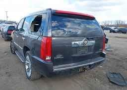 2011 CADILLAC ESCALADE
