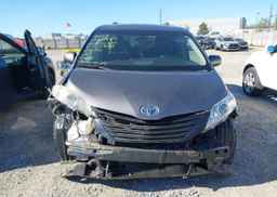 2016 TOYOTA SIENNA