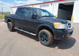 2014 NISSAN TITAN S