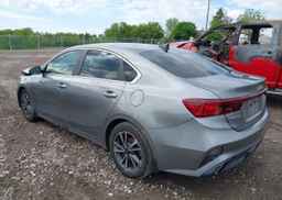 2022 KIA FORTE GT LINE