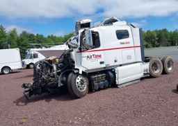 2021 VOLVO VNL