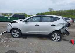 2011 HYUNDAI TUCSON GL