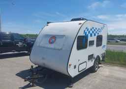 2015 TRAILER ARTISANAL.
