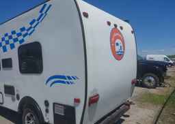 2015 TRAILER ARTISANAL.
