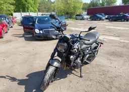 2022 TRIUMPH MOTORCYCLE TRIDENT 660