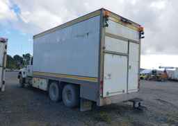 2013 INTERNATIONAL 7000 7400