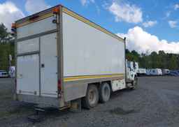 2013 INTERNATIONAL 7000 7400