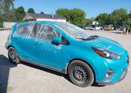 2018 TOYOTA Prius c