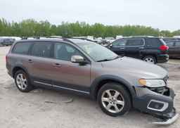 2010 VOLVO XC70 3.2