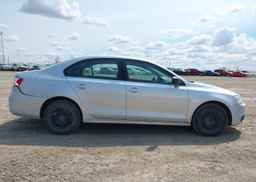 2013 VOLKSWAGEN JETTA S