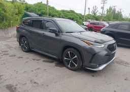 2022 TOYOTA HIGHLANDER XSE