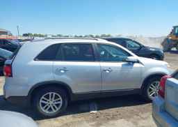 2014 KIA SORENTO LX